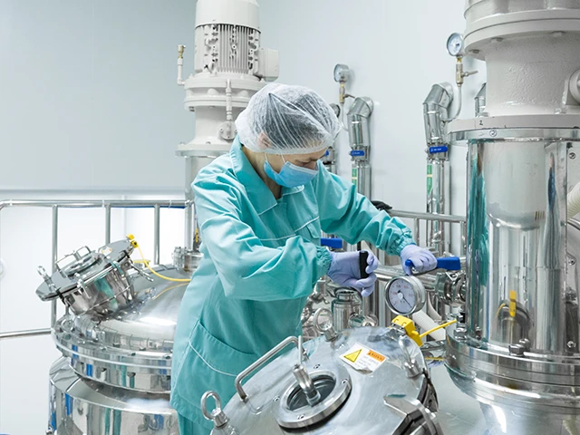 Operator in pharma manufacturing facility